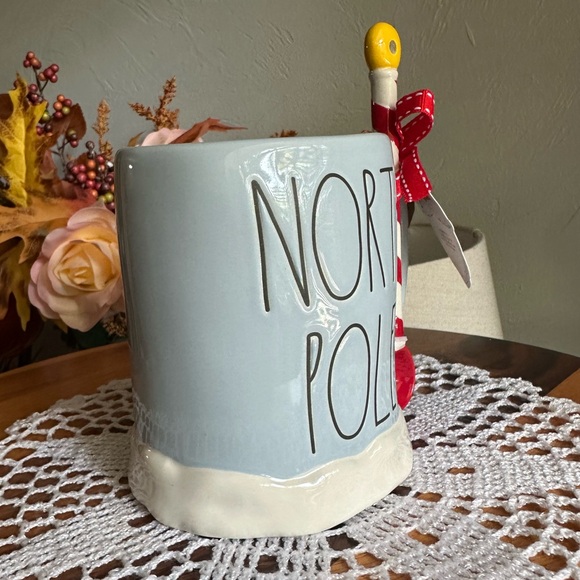 🛑SOLD‼️Ceramic “North Pole” coffee mug - Picture 4 of 8